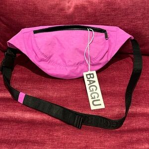 BAGGU Crescent Fanny Pack Extra Pink New With Tags